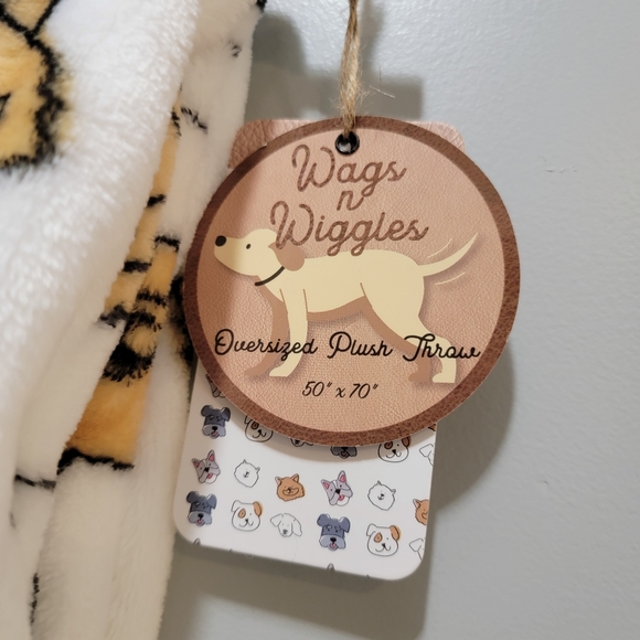 Wags N Wiggles Oversized Plush Throw Dog Faces Schnauzer Boston Terrier NEW! - Picture 3 of 8